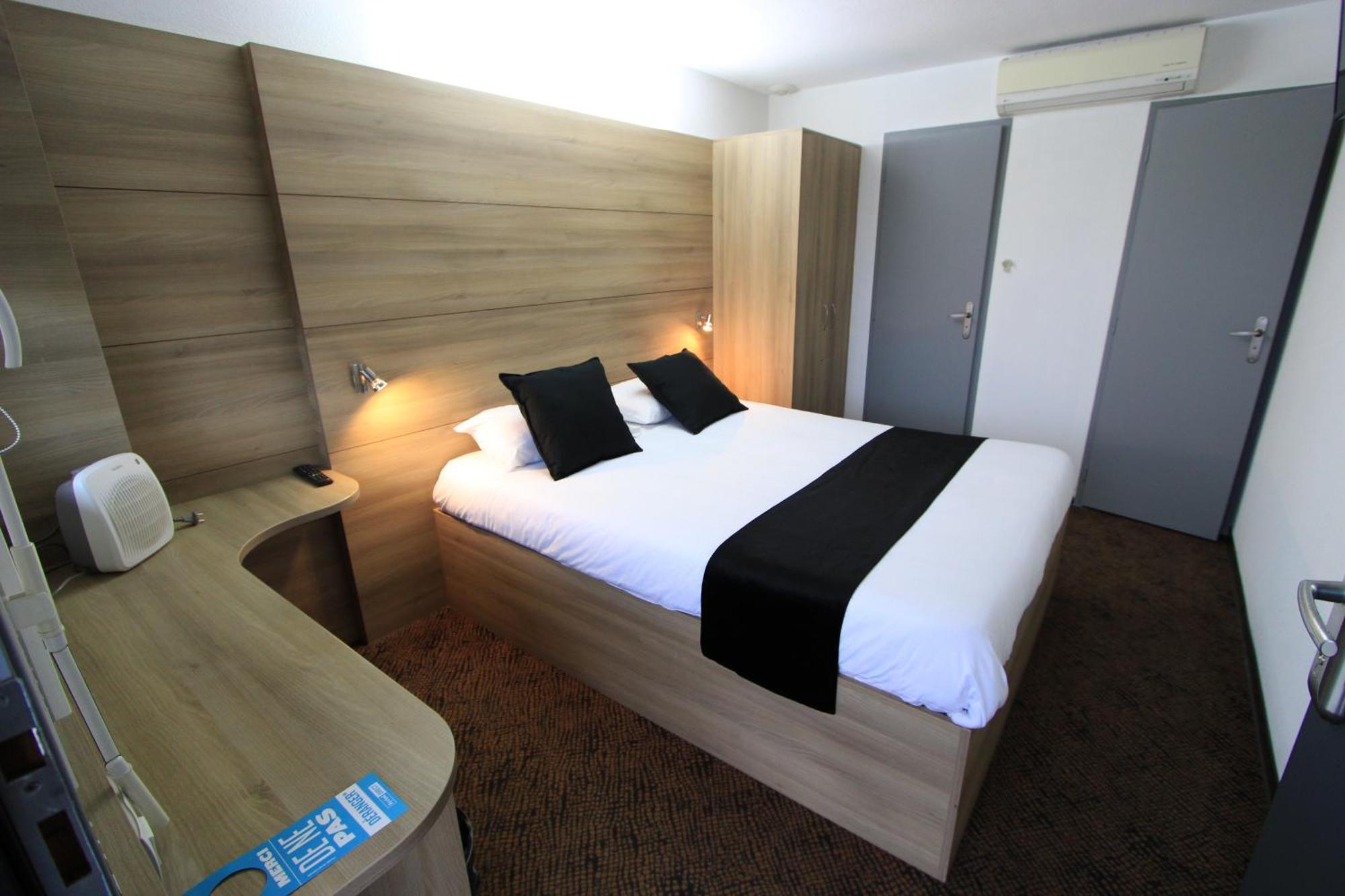 Enzo Hotels Loudeac By Kyriad Direct Esterno foto