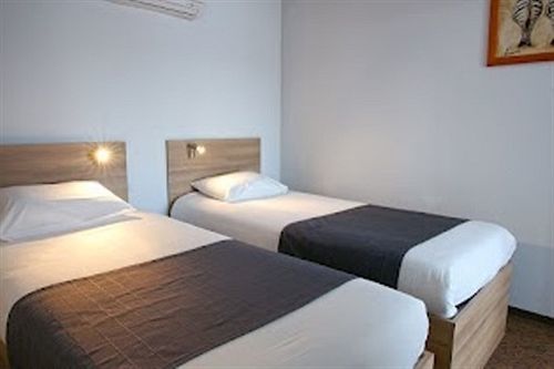Enzo Hotels Loudeac By Kyriad Direct Esterno foto