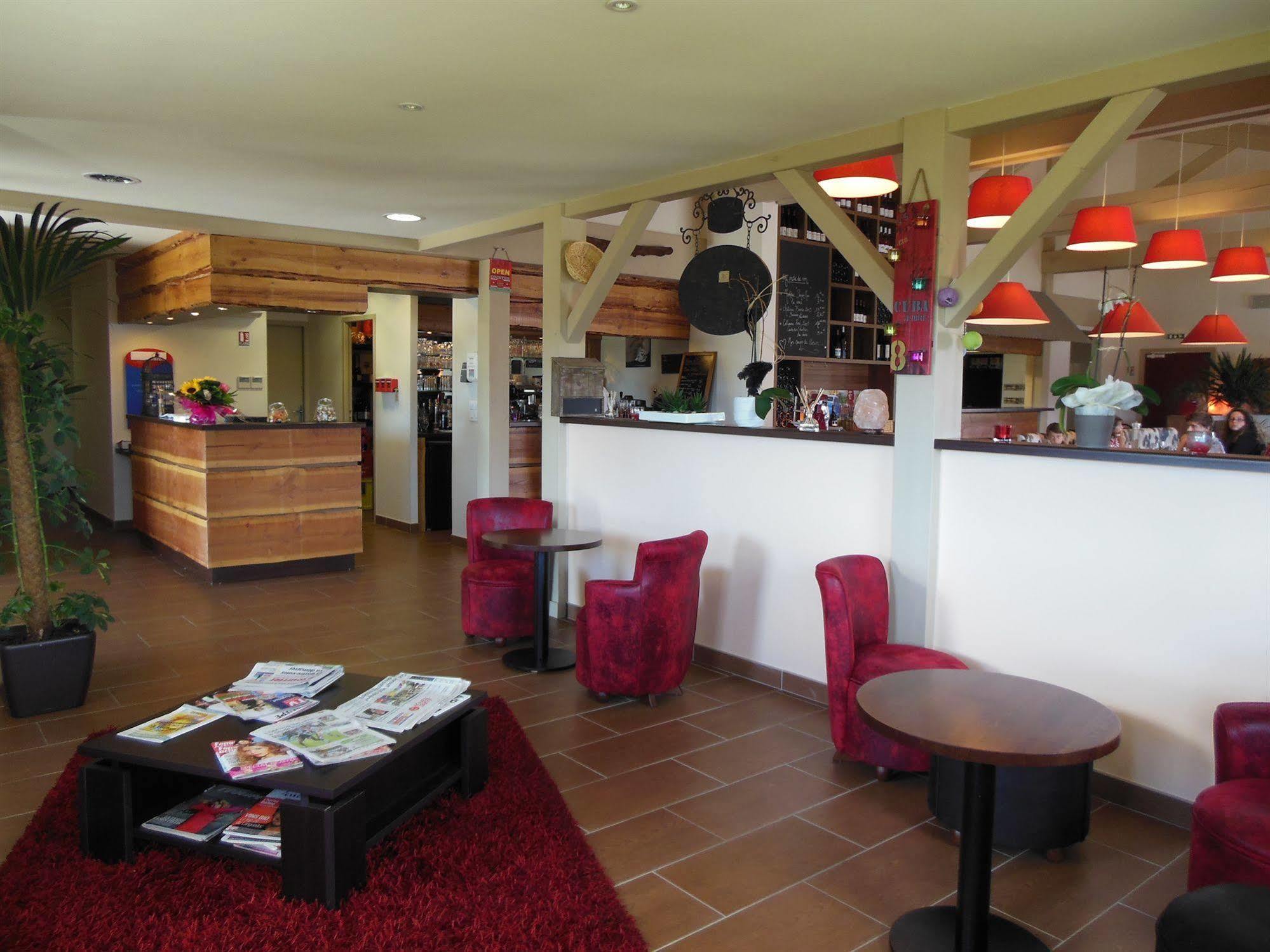 Enzo Hotels Loudeac By Kyriad Direct Esterno foto